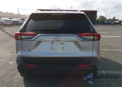 2025 Toyota Rav4 Xle z USA, uszkodzony, nr VIN JTMW1RFV2SJ032007